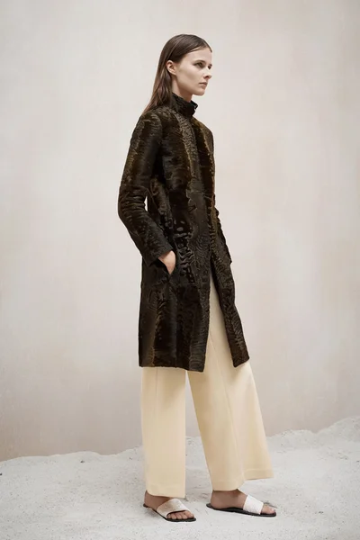 Look 18